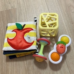 赤ちゃん玩具4つ