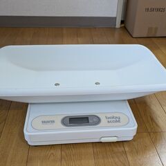 タニタ　デジタルベビースケール　最小表示20gで測定　赤ちゃんか...