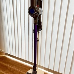 ダイソン掃除機　スタンド付き