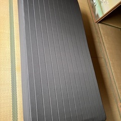 シングル脚付きマットレス