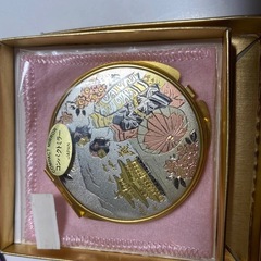 新品未使用　コンパクトミラー　手鏡　化粧　くしの画像