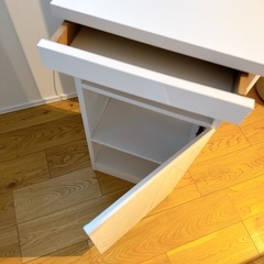 【引き取り無料】電話台 ルーター 収納 棚 ホワイトの画像