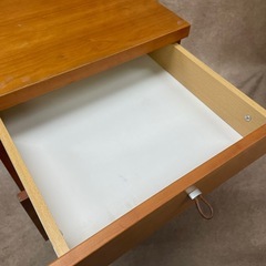 中古品 キャビネット チェスト 2段 キャスター付き 木製 引き出し 中古家具の画像
