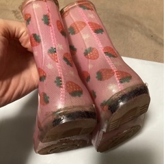 ピンク　苺柄長靴　15㎝の画像