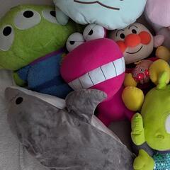 お人形　クッション　抱き枕