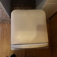 白　ドレッサー　三面鏡　椅子付きの画像