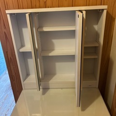 白　ドレッサー　三面鏡　椅子付きの画像