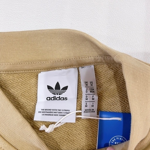 adidas Oサイズ スウェット ストライプ ドロップショルダー ベージュ