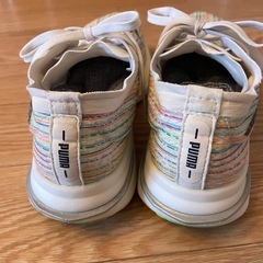 PUMAのスニーカー24.0cmの画像