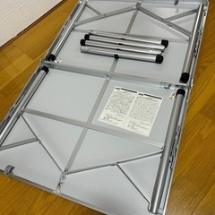 （決まりました）格安❗️【Coleman折りたたみテーブル】の画像
