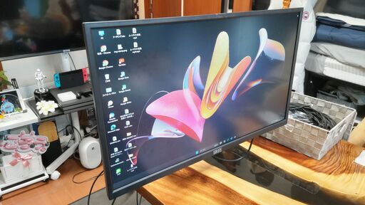 27インチPCモニター + モニターアーム