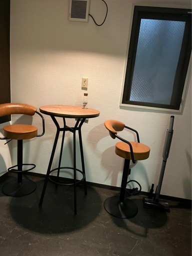 【商談中】カフェ風ハイテーブル&ハイチェア2脚