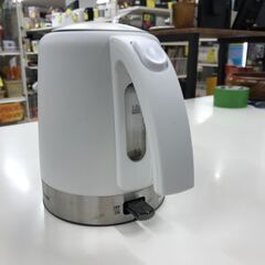 電気ケトル アイリスオーヤマ IKE-D10000-W 2021年製 ※動作チェックOKの画像