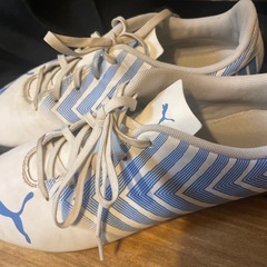 Puma サッカーシューズ ホワイト ブルー 小学生　子ども　24cmの画像