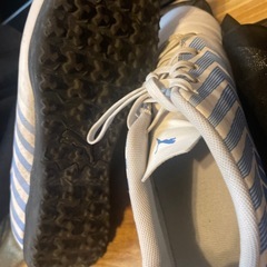 Puma サッカーシューズ ホワイト ブルー 小学生　子ども　24cmの画像