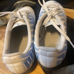 Puma サッカーシューズ ホワイト ブルー 小学生　子ども　24cmの画像