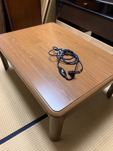コタツテーブル\n