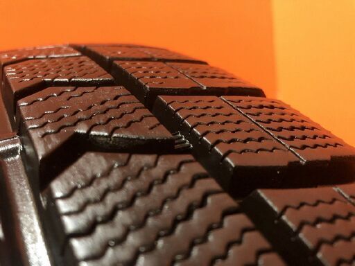 DUNLOP WINTER MAXX WM02 225/40R18 18インチ スタッドレス 4本 バリ溝 レクサスIS カローラスポ