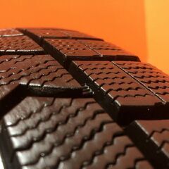 DUNLOP WINTER MAXX WM02 225/40R18 18インチ スタッドレス 4本 バリ溝 レクサスIS カローラスポーツ GRヤリス等　(KTG217) の画像