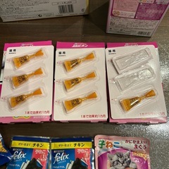 【決まりました】猫グッズ　ねこエサ　カルカン　ウェットフード　子ねこ用　フィリックス　ショットオン　ダニ避け　猫砂の画像