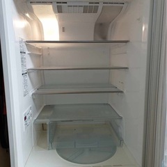 冷蔵庫の画像