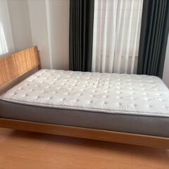 unico SOLK セミダブル　ベッドフレーム unico SOLK セミダブルベッドフレーム