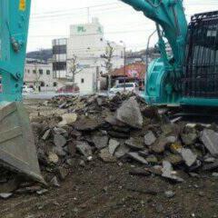 ■テナント　お店　オフィス前のアスファルト舗装の剥ぎ取り、原状回復作業