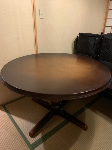 飛騨産業　キツツキシリーズ　ダイニングテーブル　丸テーブル　　120cm