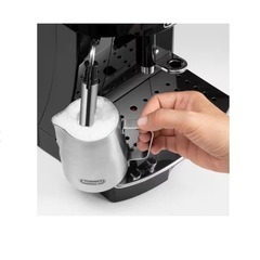 デロンギコーヒーメーカーの画像
