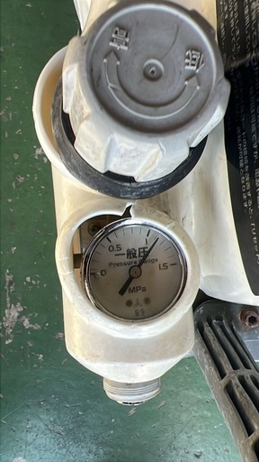 日立工機　エアコンプレッサー