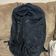 adidas リュック貰って下さい。