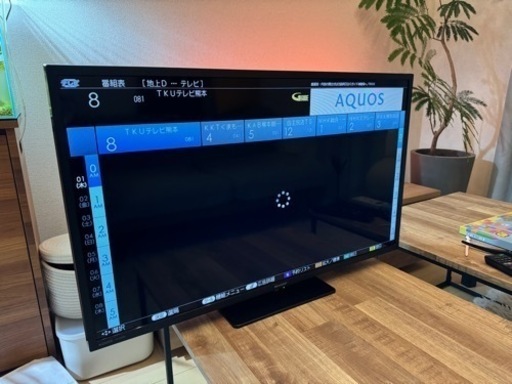 シャープ　AQUOS 32型テレビ　2023年製