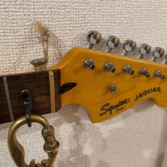 【受け取り予定者確定】キーラック　壁掛けフック　棚　ギターの画像