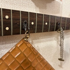 【受け取り予定者確定】キーラック　壁掛けフック　棚　ギターの画像