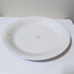 ジバンシー(GIVENCHY) 未使用　　シンプルな🌷深皿＆大皿の画像