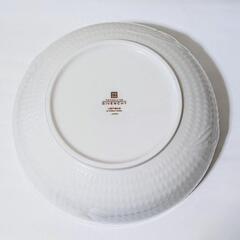 ジバンシー(GIVENCHY) 未使用　　シンプルな🌷深皿＆大皿の画像