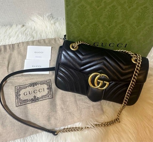 GUCCI ショルダーバック　正規品　表参道　新品未使用
