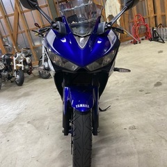 ヤマハ YZF-R25の画像