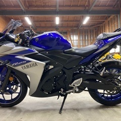 ヤマハ YZF-R25の画像