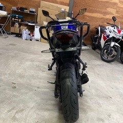ヤマハ YZF-R25の画像