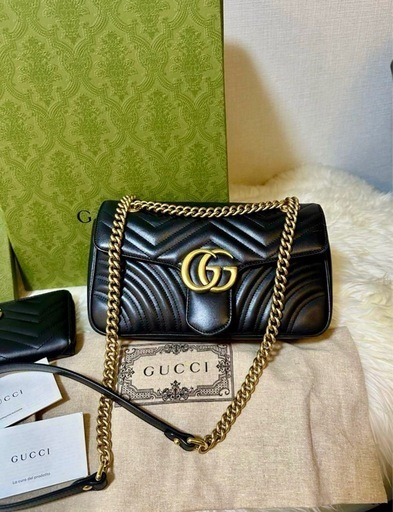 GUCCI ショルダーバック　正規品　表参道　新品未使用