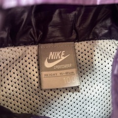 NIKE ウィンドブレーカー100の画像