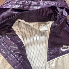 NIKE ウィンドブレーカー100の画像