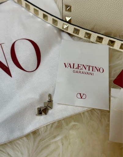 VALENTINO ショルダーバック　ハンドバック　新品未使用　伊勢丹　正規品