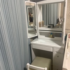 ニトリのドレッサー+イスのセット