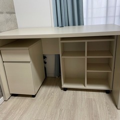 ニトリのデスク+本棚+引き出しセット