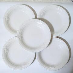 ジバンシー(GIVENCHY) 未使用　　ホワイトプレート５枚の画像