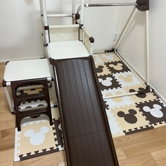 室内ジャングルジム　　すべり台　ブランコ付き