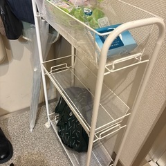 （予約済み）鉄製収納カート