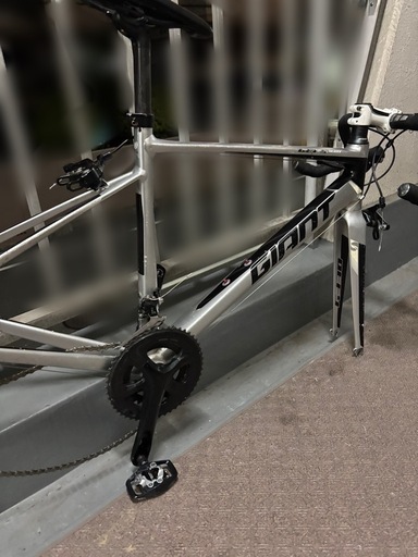 GIANT DEFY1 105組 ホイールなし 完成車の場合は55000円 本日か土日の取り引きならブレーキ、RDをR7000で渡します。